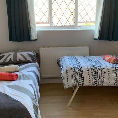 Private Room In Лондон Экстерьер фото