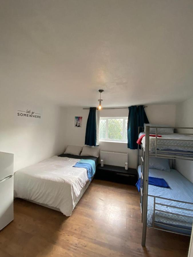 Private Room In Лондон Экстерьер фото
