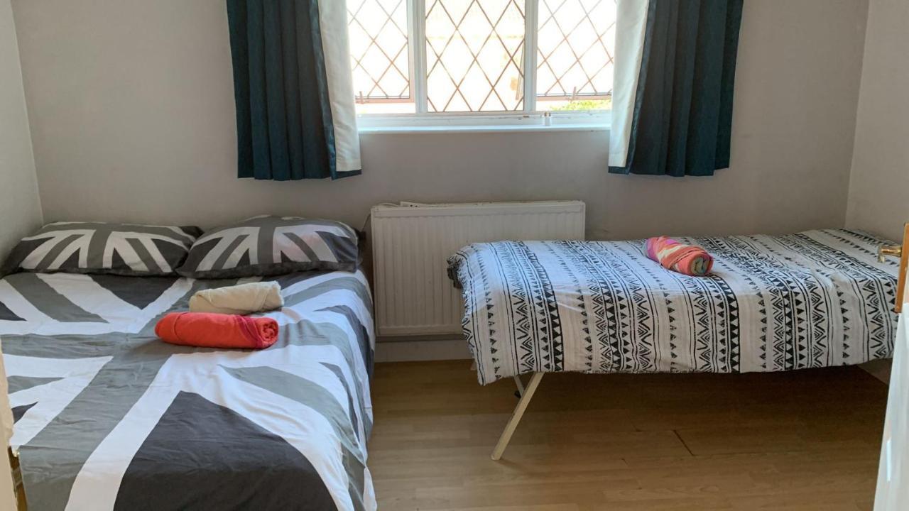 Private Room In Лондон Экстерьер фото